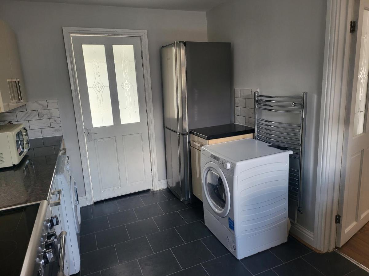 Spacious & Cosy Holiday Home In Mánchester Exterior foto