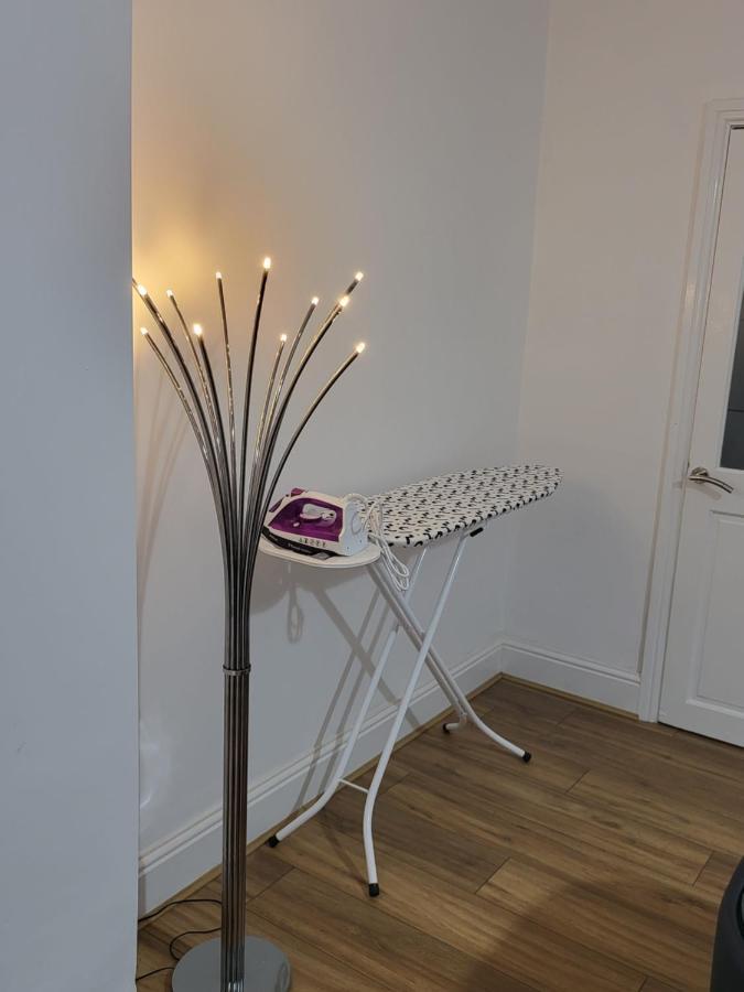 Spacious & Cosy Holiday Home In Mánchester Exterior foto
